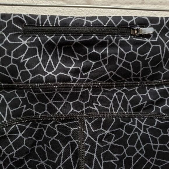 *Nike dry fit leggings, SP - Picture 2 of 3